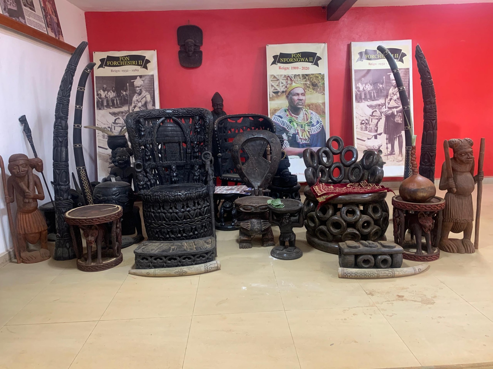 Group photo at the palace